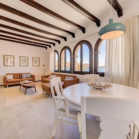 Holiday home Esencia *